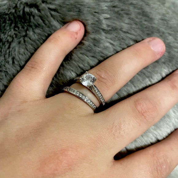 Jewelry - 💍Wedding and Engagement Ring Set💍